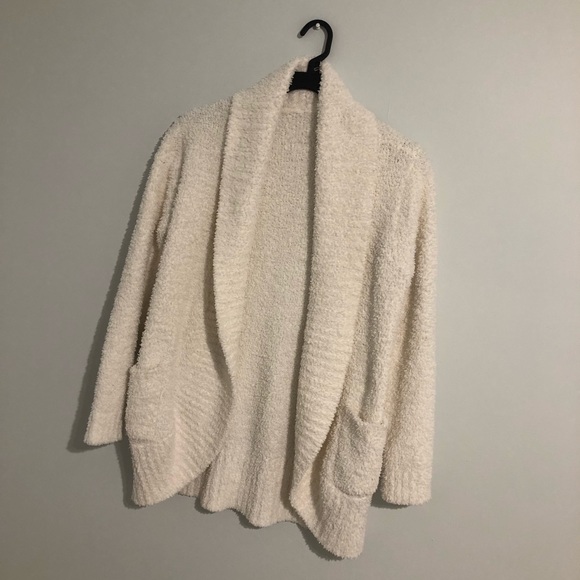 Beautiful women’s sweater! - Picture 2 of 6